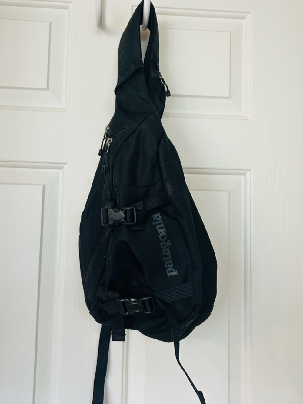 Patagonia Black Sling Chest Pack with Adjustable Buckles